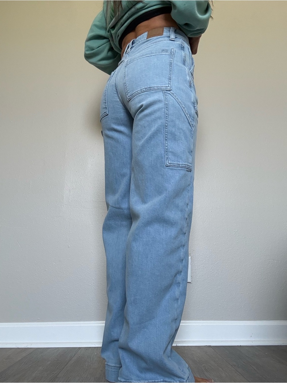 American Eagle Outfitters Light Blue High-Rise Wide Leg Jeans - Picture 2 of 6
